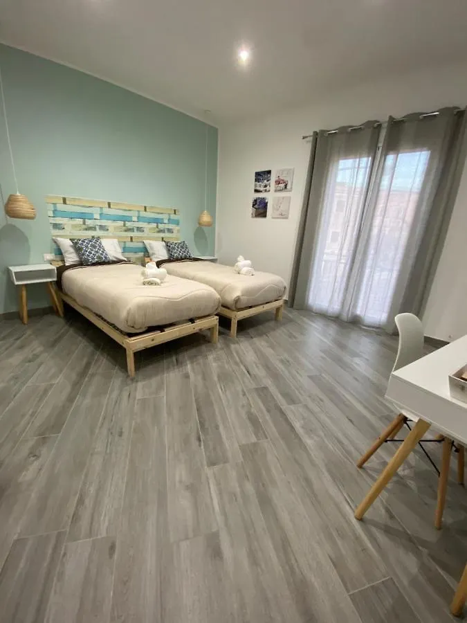 La Piccola Formica Charme Rooms Palermo 0*,  Italy